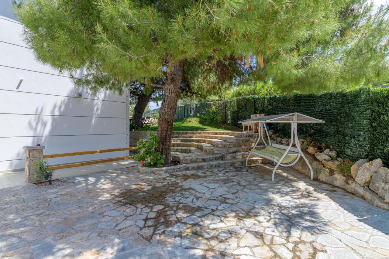 Crystal Villa *